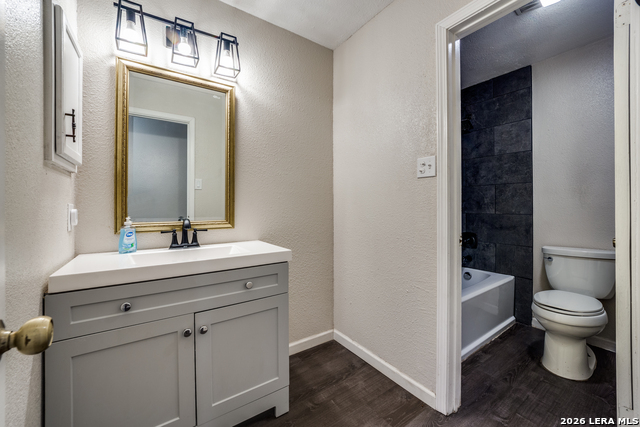 Image 7 of 13 For 5631 Timber Rail