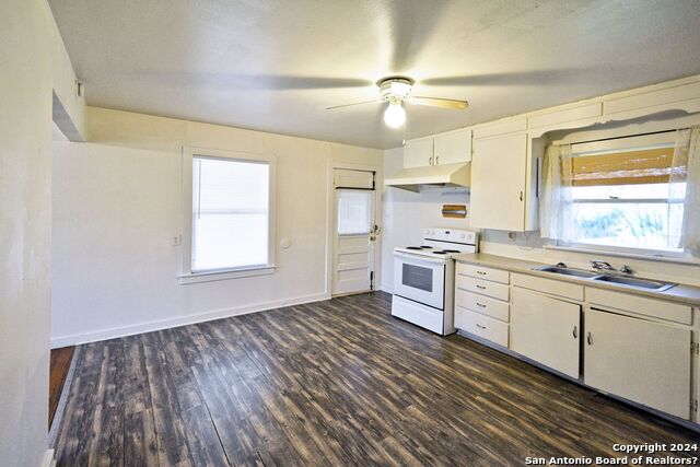 Image 12 of 21 For 303 Faust St E