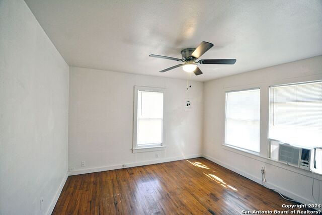 Image 13 of 21 For 303 Faust St E