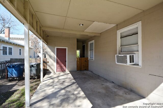 Image 3 of 21 For 303 Faust St E