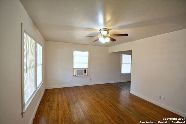 Image 6 of 21 For 303 Faust St E