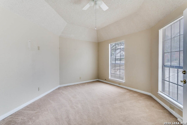 Image 15 of 34 For 3915 Creek Point