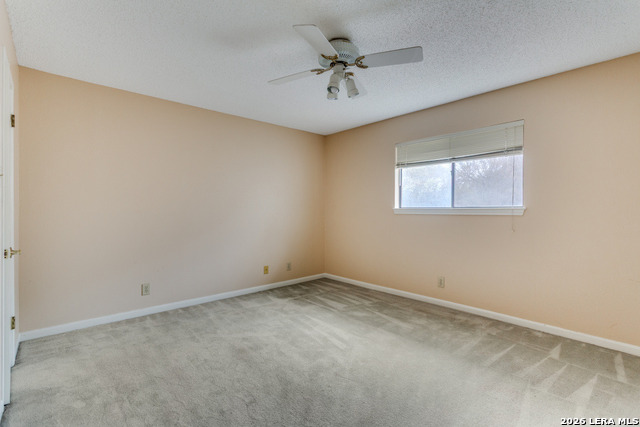 Image 27 of 34 For 3915 Creek Point