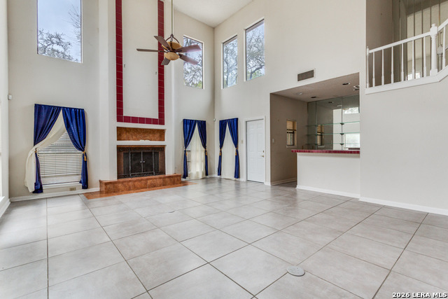 Image 5 of 34 For 3915 Creek Point