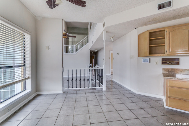 Image 7 of 34 For 3915 Creek Point