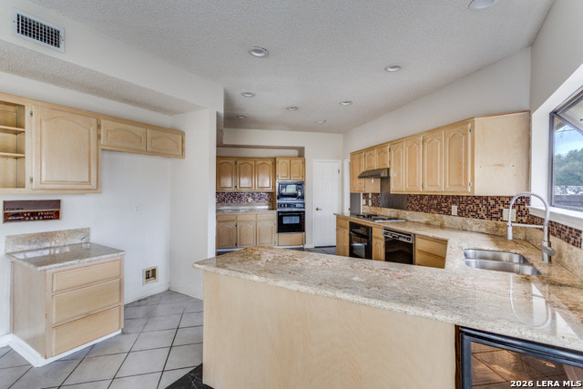 Image 9 of 34 For 3915 Creek Point