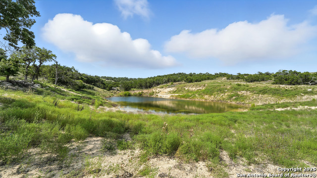 Image 12 of 25 For 340 Starview Cv W