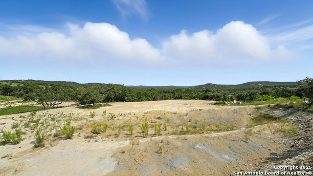 Image 17 of 25 For 340 Starview Cv W