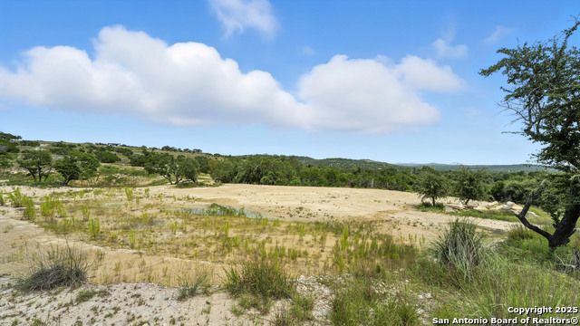 Image 21 of 25 For 340 Starview Cv W