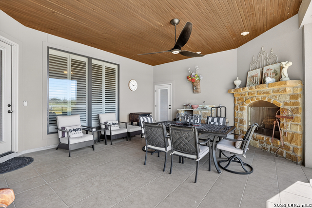 Image 15 of 40 For 121 Abrego Mount