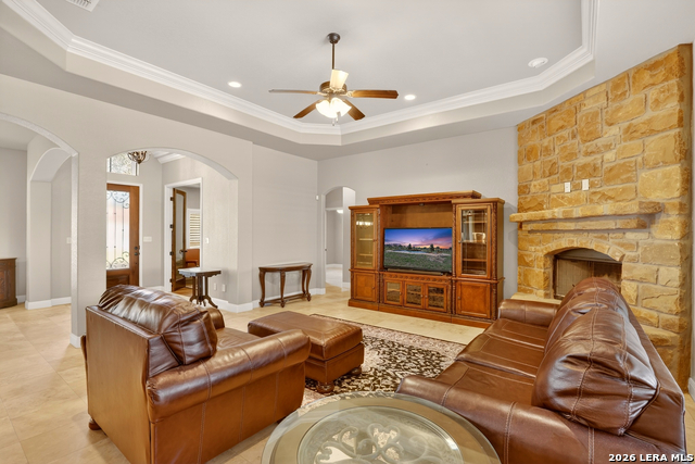 Image 23 of 40 For 121 Abrego Mount