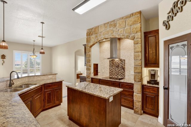 Image 28 of 40 For 121 Abrego Mount