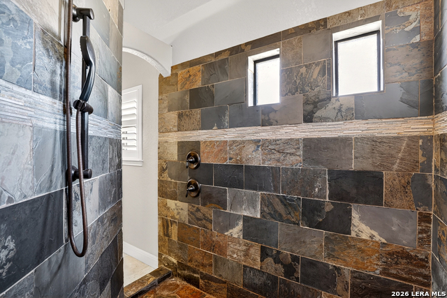 Image 33 of 40 For 121 Abrego Mount