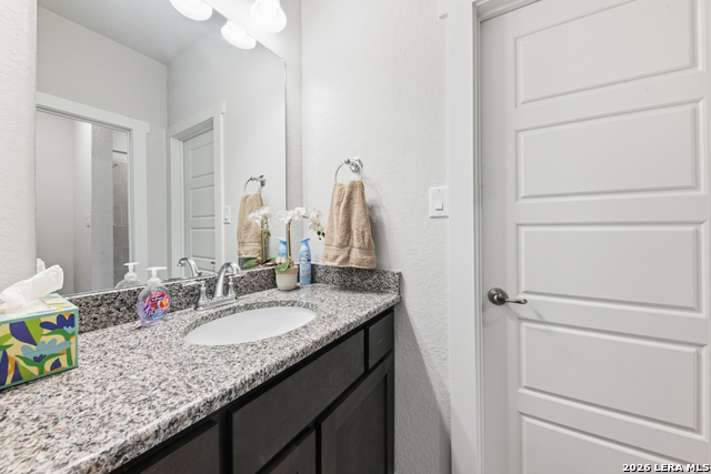 Image 23 of 33 For 825 Pader  