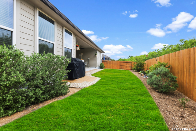 Image 30 of 33 For 825 Pader  