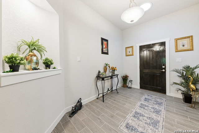 Image 4 of 33 For 825 Pader  