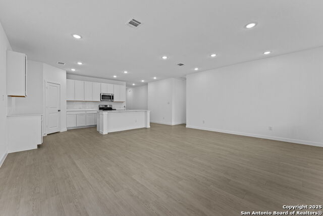 Image 14 of 21 For 473 Wolf Crest Blvd