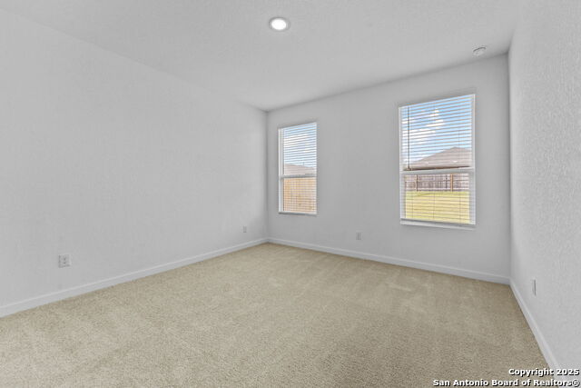 Image 16 of 21 For 473 Wolf Crest Blvd