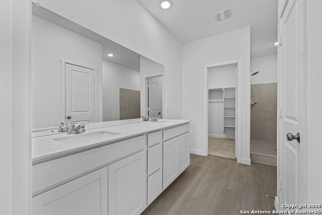 Image 18 of 21 For 473 Wolf Crest Blvd