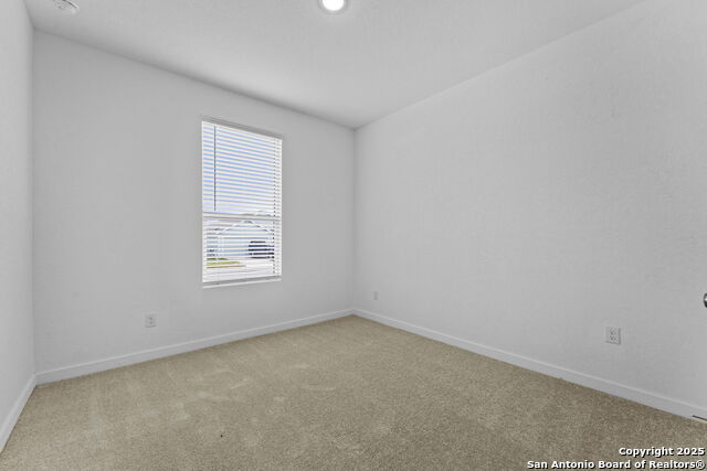 Image 7 of 21 For 473 Wolf Crest Blvd