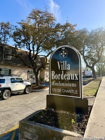 Image 17 of 17 For 170 De Chantle  107