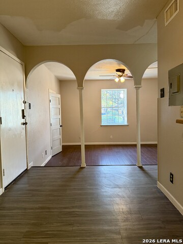 Image 4 of 17 For 170 De Chantle  107