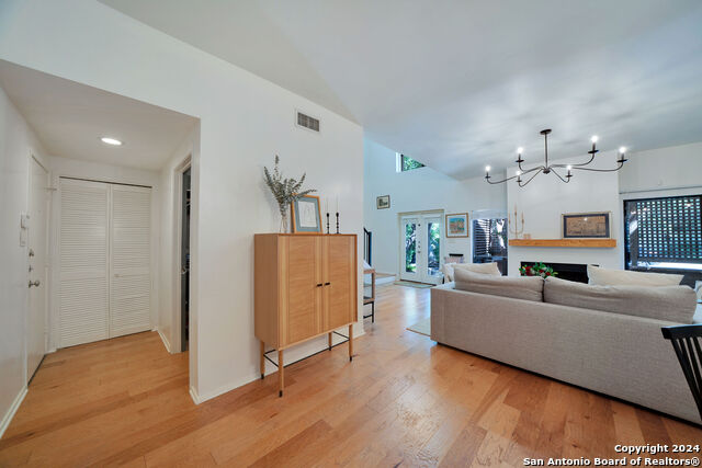 Image 15 of 38 For 138 Chichester