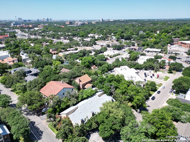 Image 37 of 38 For 138 Chichester