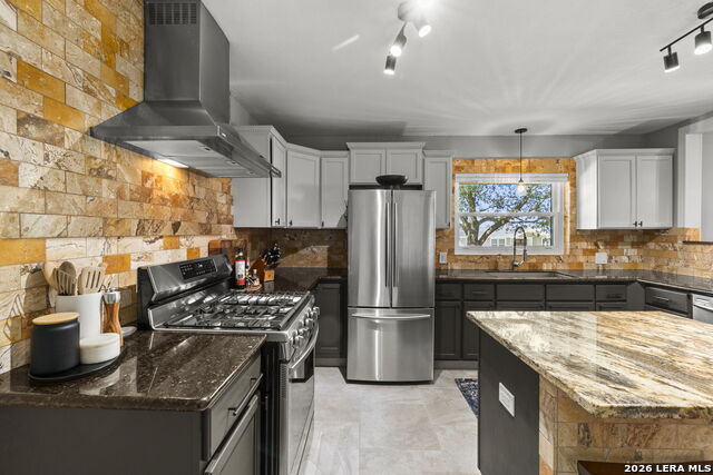 Image 15 of 28 For 114 Blakeley Dr