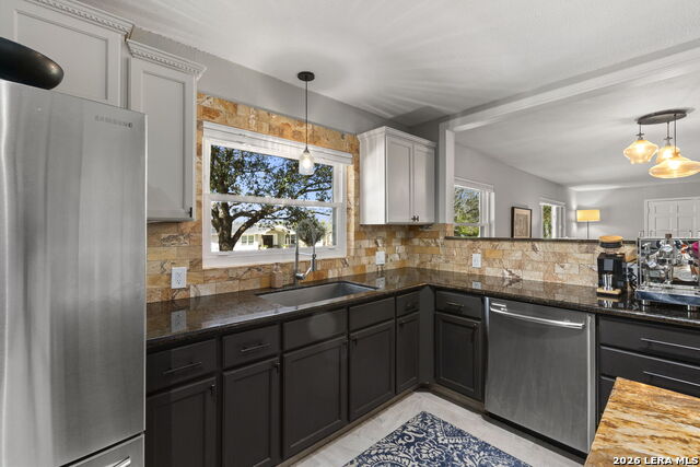 Image 16 of 28 For 114 Blakeley Dr