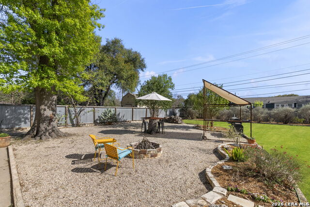 Image 24 of 28 For 114 Blakeley Dr