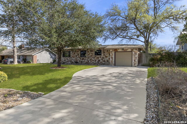 Image 4 of 28 For 114 Blakeley Dr