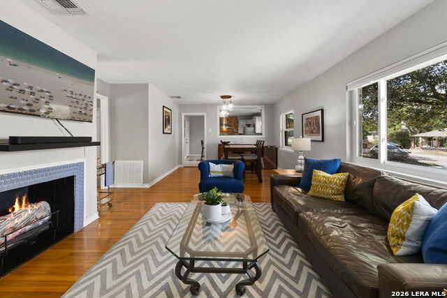 Image 8 of 28 For 114 Blakeley Dr