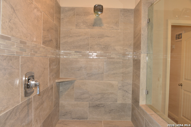 Image 17 of 20 For 741 Farmers Dell