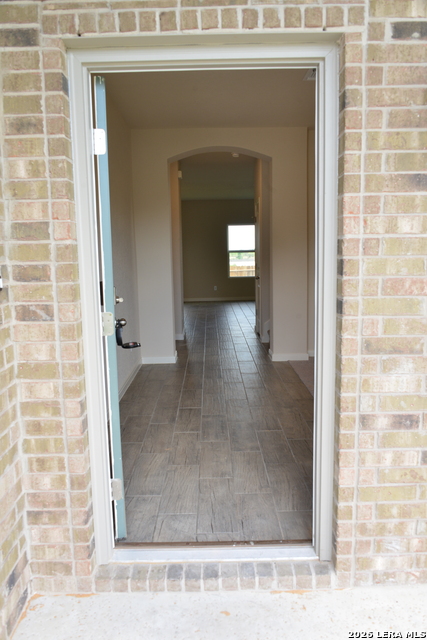 Image 4 of 20 For 741 Farmers Dell