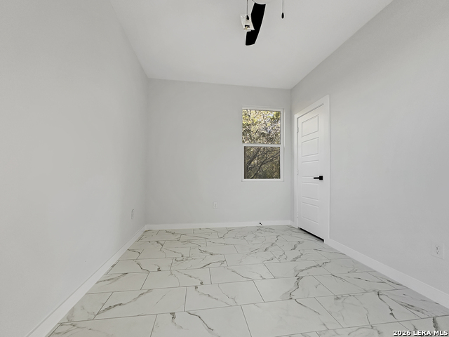 Image 16 of 24 For 2292 Waterfront Park