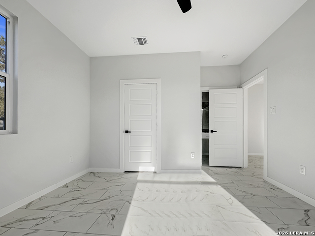 Image 17 of 24 For 2292 Waterfront Park