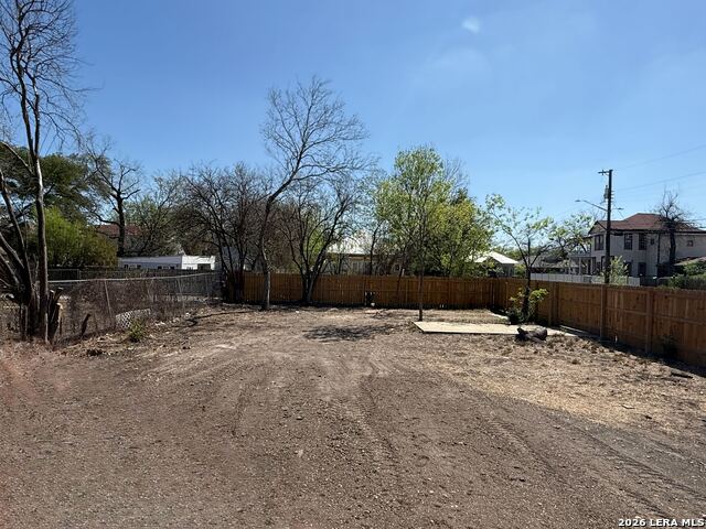 Listing photo id 35 for 1822 Monterey