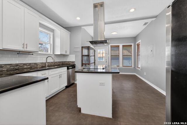 Image 7 of 15 For 139 Ward  