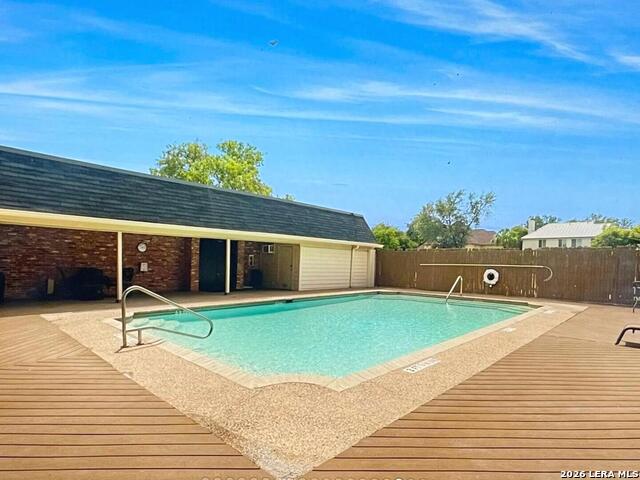 Image 3 of 4 For 8033 N New Braunfels  100d