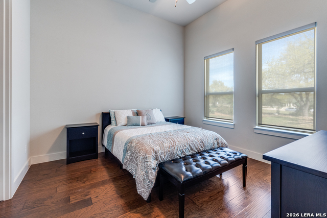 Image 18 of 25 For 230 Sabella  