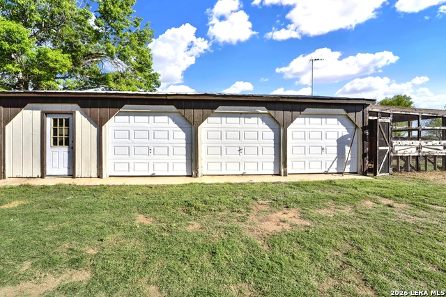 Image 17 of 49 For 386 County Road 763