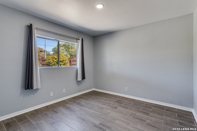 Image 16 of 25 For 9103 Tezel Landing