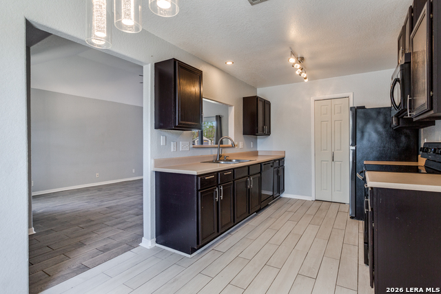 Image 8 of 25 For 9103 Tezel Landing