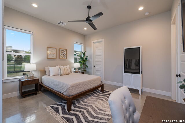 Image 27 of 53 For 9843 Midsomer Pl