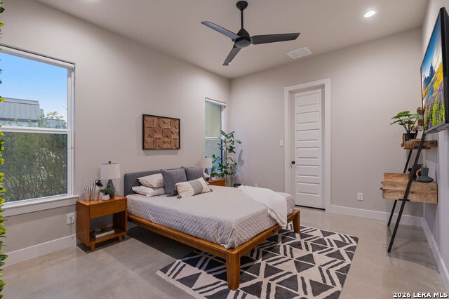 Image 33 of 53 For 9843 Midsomer Pl