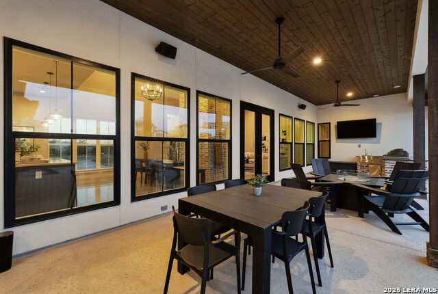 Image 47 of 53 For 9843 Midsomer Pl