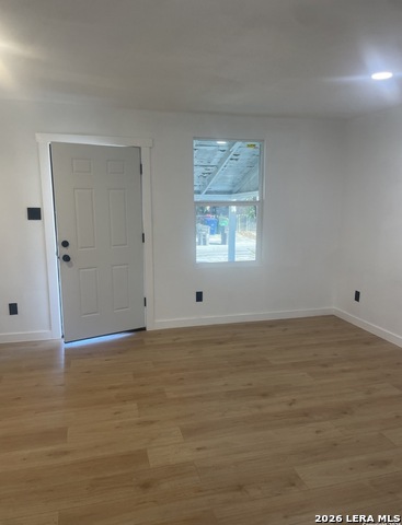 Image 23 of 27 For 3114 Saturn  