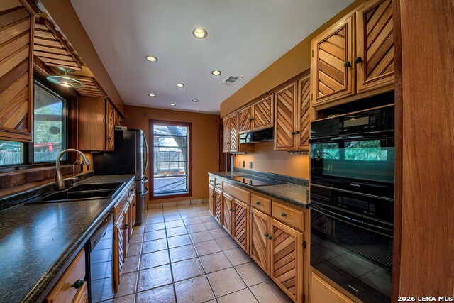 Image 9 of 28 For 15439 River Bnd