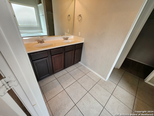 Image 10 of 50 For 6022 Julians